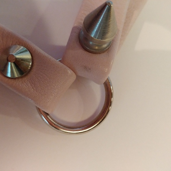 Creepyyeha pastel pink leather collar necklace - Picture 4 of 5